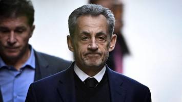 Frankreichs Ex-Präsident Sarkozy muss für sechs Monate ins Gefängnis