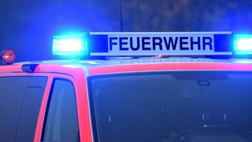 Gasgeruch in Mehrfamilienhaus: Feuerwehr im Einsatz