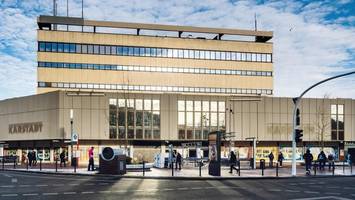 karstadt harburg: künstler sollen vier etagen mit leben füllen