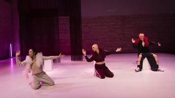 Rykena und Jüngst zeigen „Stripping Bolero“ – ein Stück, das höllisch Spaß macht