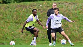 Blutiger Trainings-Crash bei St. Pauli – Profi muss Einheit abbrechen