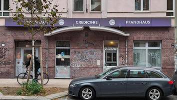 ein luxuspfandhaus, das es gar nicht gab: angeklagte müssen lange in haft