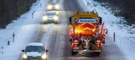 Unfallgefahr: DWD warnt vor Glätte und Frost im Freistaat