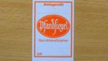 Angriff: Frau attackiert Polizisten bei Gerichtsvollzieher-Einsatz