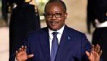 Nachbarn verurteilen Gewalt: Mutmaßlicher Putsch: Guinea-Bissaus Präsident ausgeflogen