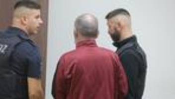 prozessende: frau in straßenbahn mit benzin angezündet - urteil erwartet