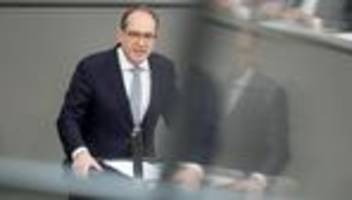 Flucht und Migration: Dobrindt will Kontrolle, Kurs und klare Kante bei Migrationspolitik