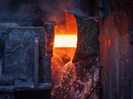 68 prozent denken an abwanderung: handelskriege treiben deutsche produktion ins ausland