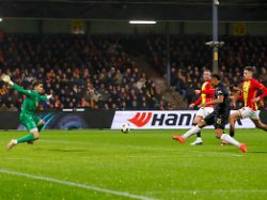 Kein VfB-Support im Stadion: Stuttgart lässt Deventer nach Fan-Eklat keine Chance