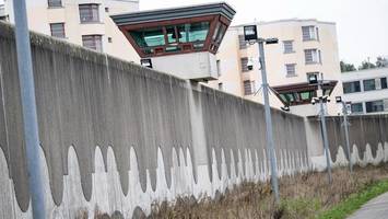 Berliner Polizei sucht Sexualstraftäter nach Messerangriff auf Ex-Freundin