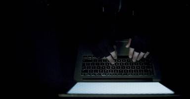 Polizei geht gegen Passfälscher vor