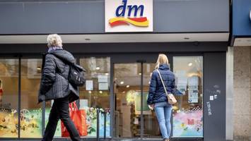 dm unter druck: kunden fordern klare abgrenzung zur afd