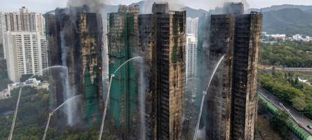 mindestens 44 tote: hongkong trauert um großbrand-opfer