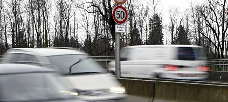 Tempo-50-Limit an B17-Brücke