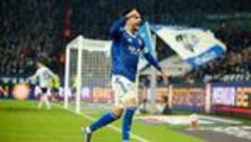 2. Bundesliga: 2:1 gegen Paderborn: Schalke ist Tabellenführer