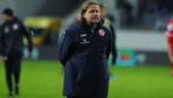 conference league: henriksen tadelt bankdrücker weiper: nicht gut trainiert