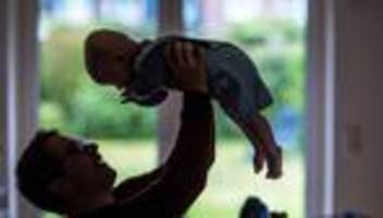 Entwicklung mit Wendepunkten: Kindheit bis Alter – Gehirnstruktur durchläuft fünf Phasen