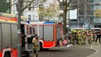 Feuerwehreinsatz: Großeinsatz am U-Bahnhof Schloßstraße - U9 unterbrochen