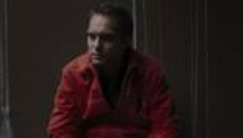 in der nähe von simon strauß : wo es wehtut? in prenzlau