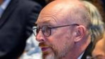 innenminister im zeugenstand: innenminister zeuge in nord stream- untersuchungsausschuss