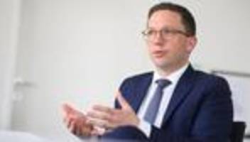 kommunalwahlen: minister: bericht über ob-kandidatur ist spekulation