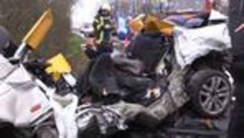 Verkehrsunfall: Drei Tote bei Frontalcrash auf der L111 bei Bützfleth