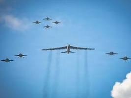 Einsätze in der Karibik: Berichte: US-Militär tötete gezielt Überlebende bei Angriffen auf Boote