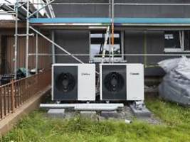 alle fliegen auf wärmepumpen: die union hat ein problem: das heizungsgesetz funktioniert