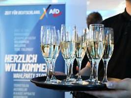 auch deutsche bewerber verstört: firmen schneiden sich mit afd-annäherung ins eigene fleisch