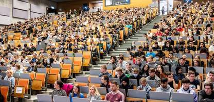 bildung: zahl der studierenden steigt auf fast 2,9 millionen