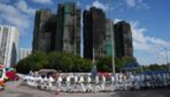 großbrand in hongkong: hongkong ruft dreitägige trauerzeit aus