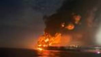Schwarzes Meer: Zwei Öltanker geraten vor türkischer Schwarzmeerküste in Brand