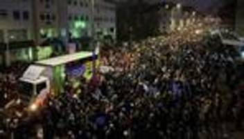 Gründung der AfD-Jugendorganisation: Demonstrierende blockieren Straßen in und um Gießen