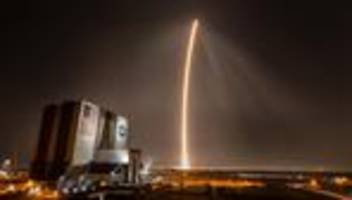 Macht im Weltraum: Warum Elon Musk bald Ihr Mobilfunkanbieter sein könnte