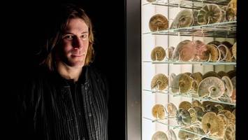 Julian Charrière bringt Licht in die dunkle Welt der Tiefsee