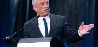 robert f. kennedy jr.: us-gesundheitsminister irritiert mit bearbeitetem thanksgiving-foto