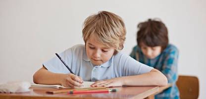Schule: Klassenarbeiten und Druck - was Eltern und Kinder füreinander und voneinander lernen