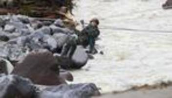 Katastrophe: Mindestens 440 Tote nach Überschwemmungen in Indonesien