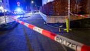 mordkommission ermittelt: zwei männer in köln angeschossen und schwer verletzt