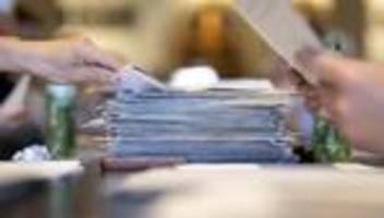 volksentscheide: schweizer lehnen erbschaftsteuer für superreiche und dienstpflicht ab