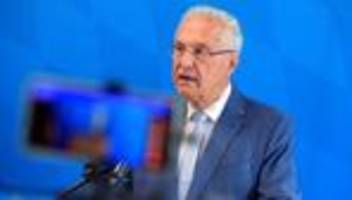 Fanproteste: Bayerns Innenminister sieht keinen Grund für Fanproteste in Bundesliga