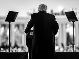 Studie zeigt neue, alte Härte: Trumps Migrations-Rhetorik ist ein Jahrhundert-Rückfall