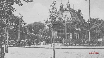 Wie eine kunstvoll verzierte Holzhütte von Köpenick nach Lichterfelde kam