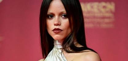 jenna ortega: »wednesday«-star hofft auf künstlerische revolution durch ki