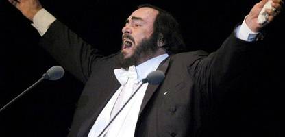 luciano pavarotti: pesaro baut eisbahn um denkmal des tenors, witwe empört