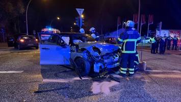Unfall in Wilhelmsburg – Autofahrer ignorieren Polizei-Absperrung
