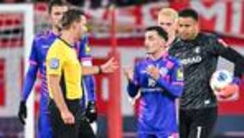 fußball-bundesliga: mainzer nebel nach roter karte für zwei spiele gesperrt