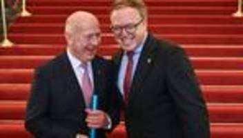 Staffelstab übergeben: Berlin will mehr Zugstrecken und mehr Flüge für den Osten