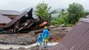 unwetterkatastrophe: noch hunderte vermisste nach unwetter in asien