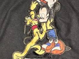 Knapp 700.000 Euro gewonnen: Ehepaar trickst Casino mit Mickey-Maus-Shirt aus